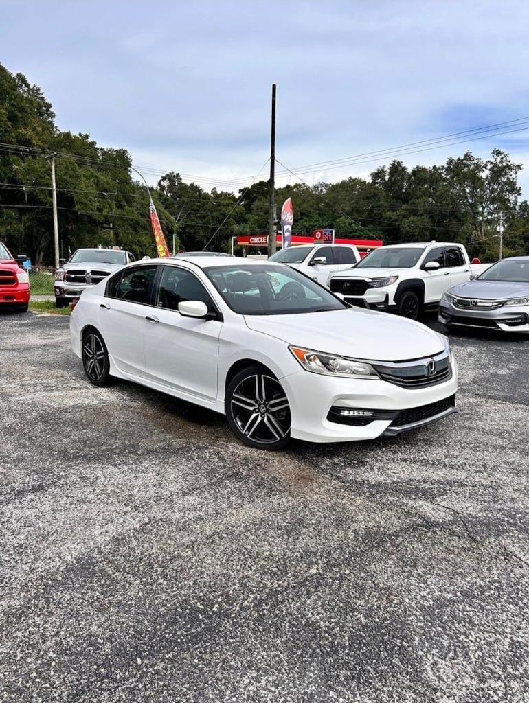 2016 Honda Accord Sport photo 4